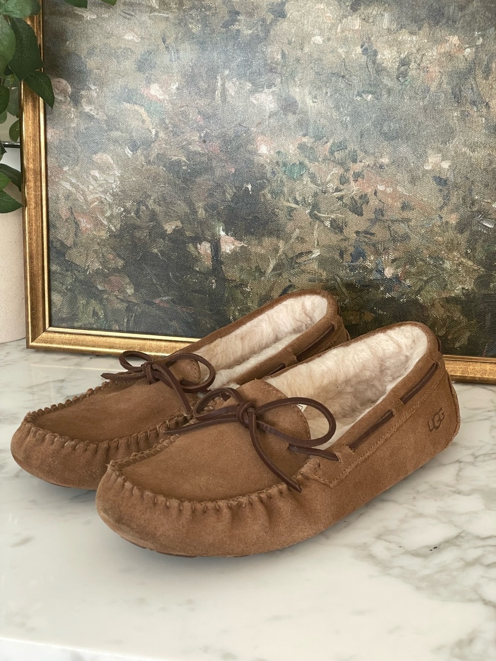 UGG Dakota Chestnut Suede Slippers Moccasins 5612 Shoes Size 8 Womens - Picture 3 of 11